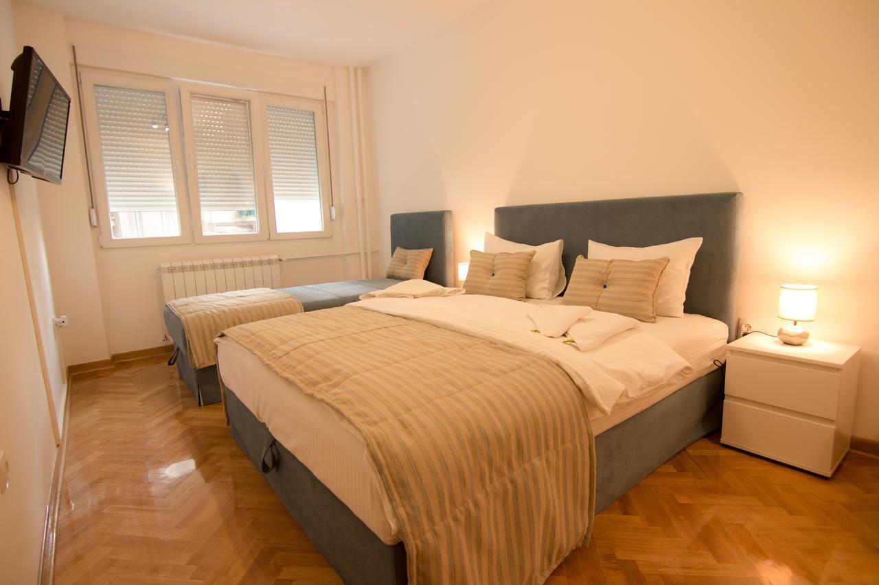 Apartments Near St. Sava Temple Belgrado Esterno foto