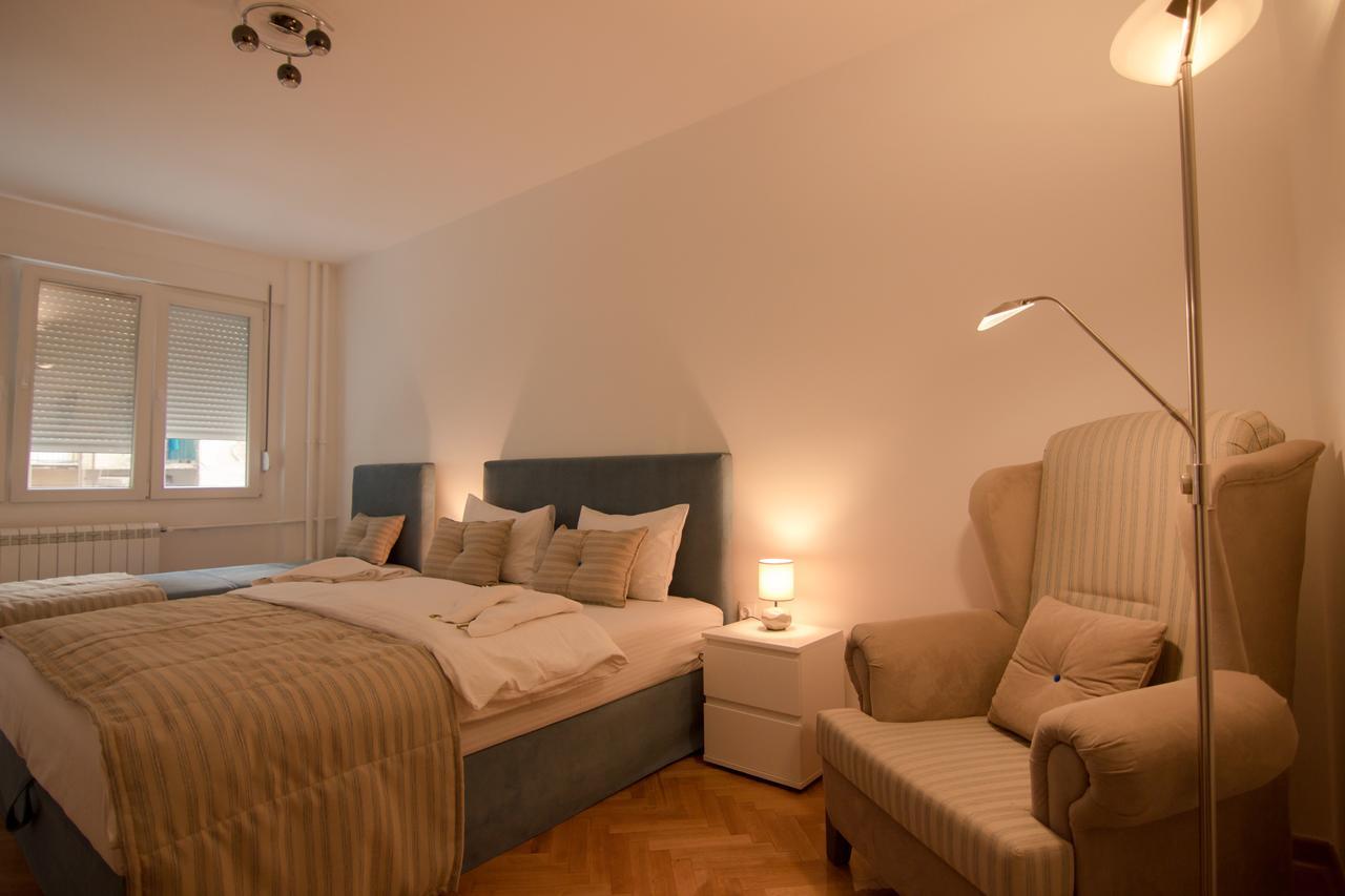 Apartments Near St. Sava Temple Belgrado Esterno foto