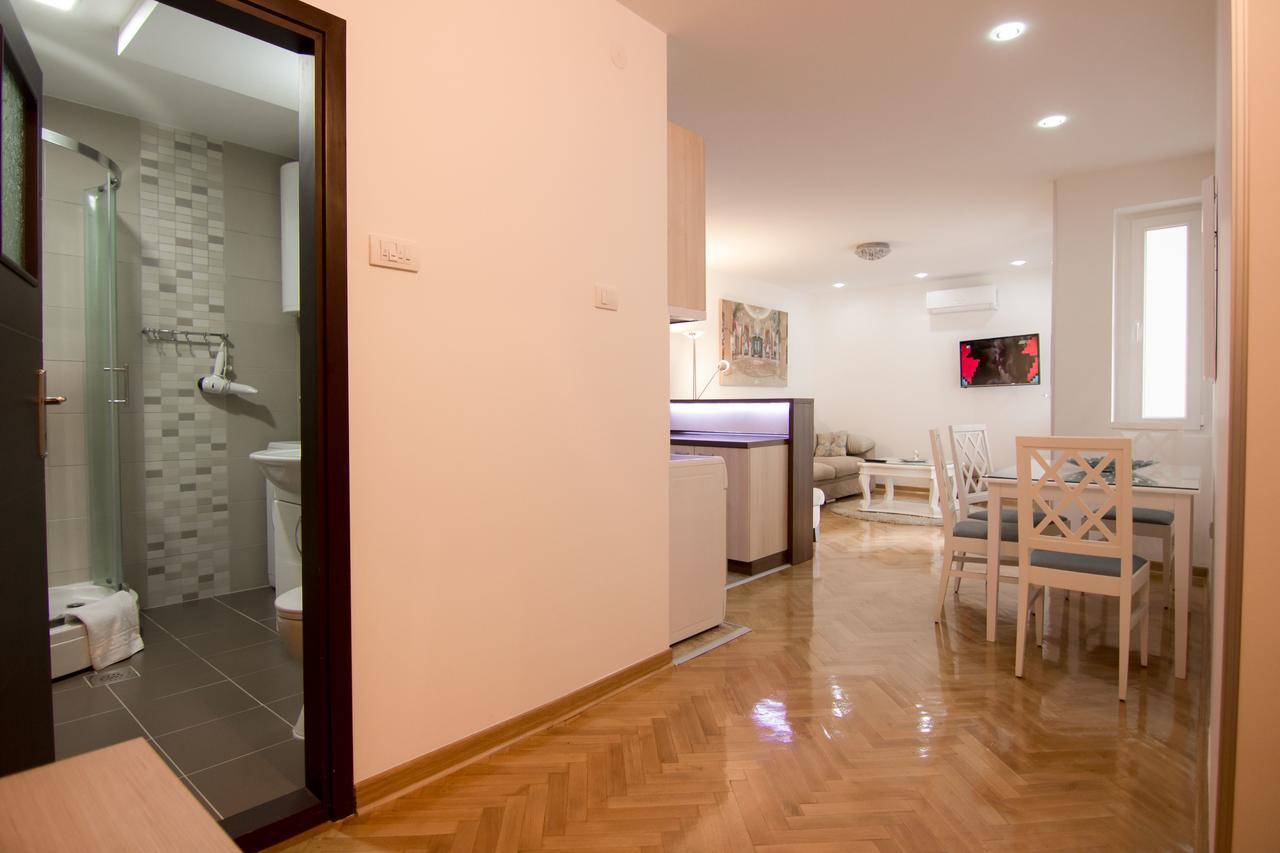 Apartments Near St. Sava Temple Belgrado Esterno foto